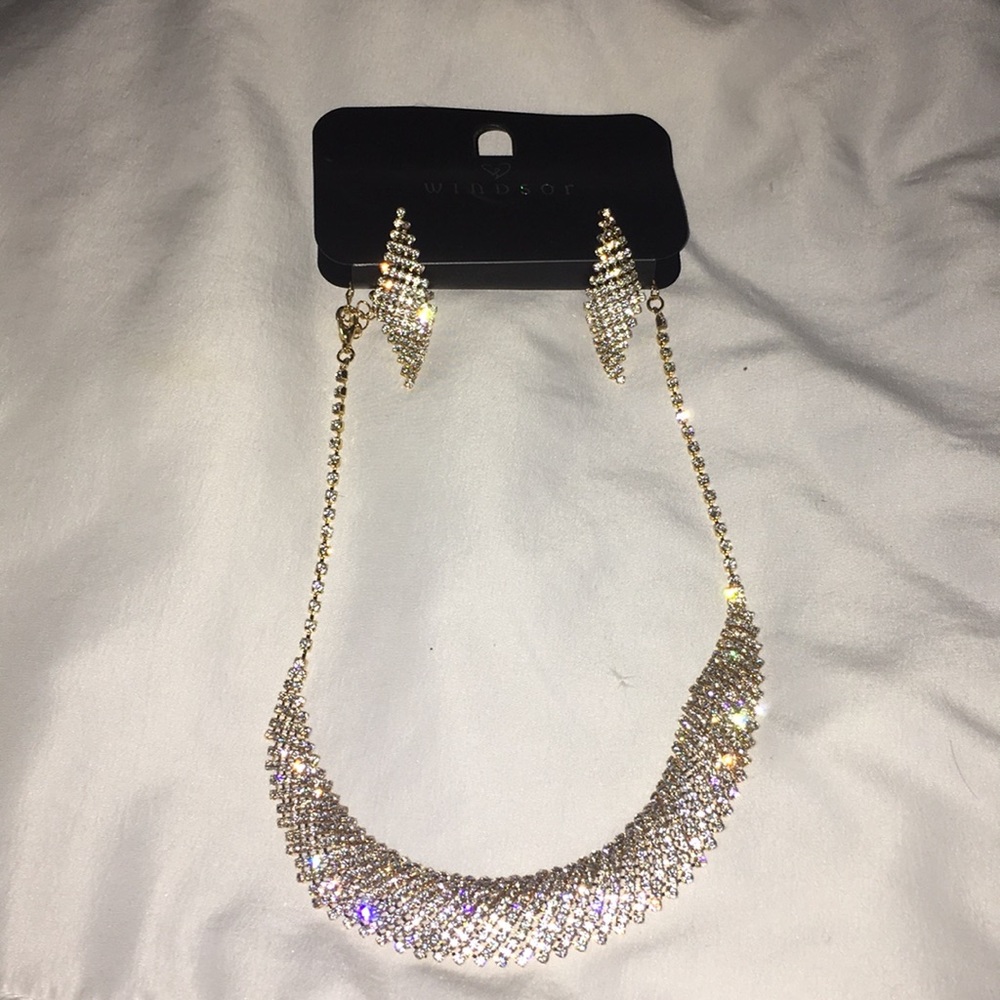 Gold Diamond Earrings and Necklace